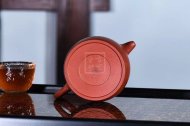 《松鹿秦權(quán)》宜興紫砂壺實力派名家純手工大紅袍茶壺全手工秦權(quán)紫砂壺