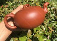 樹樁葡萄壺；朱泥380CC